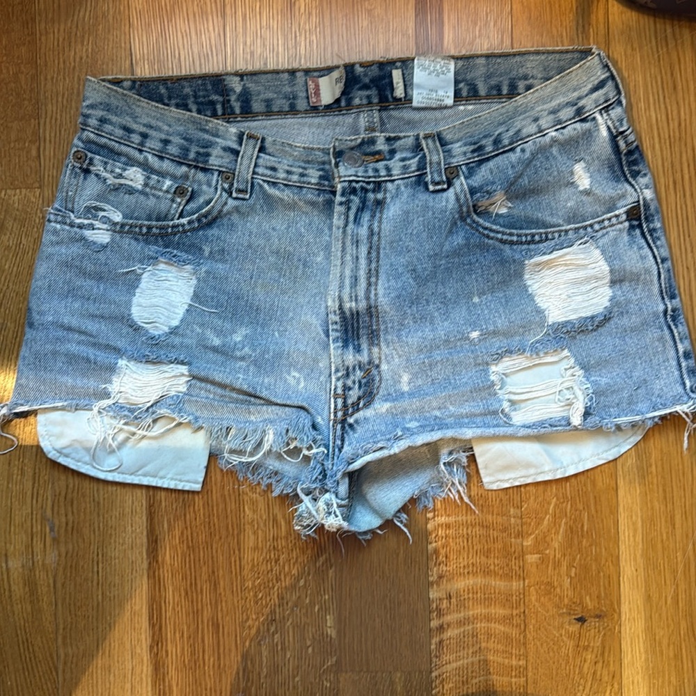 VINTAGE Levi’s 550 shorts